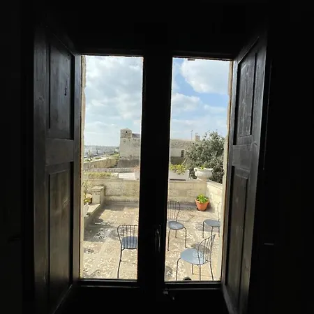 Nina Suite's Acaya